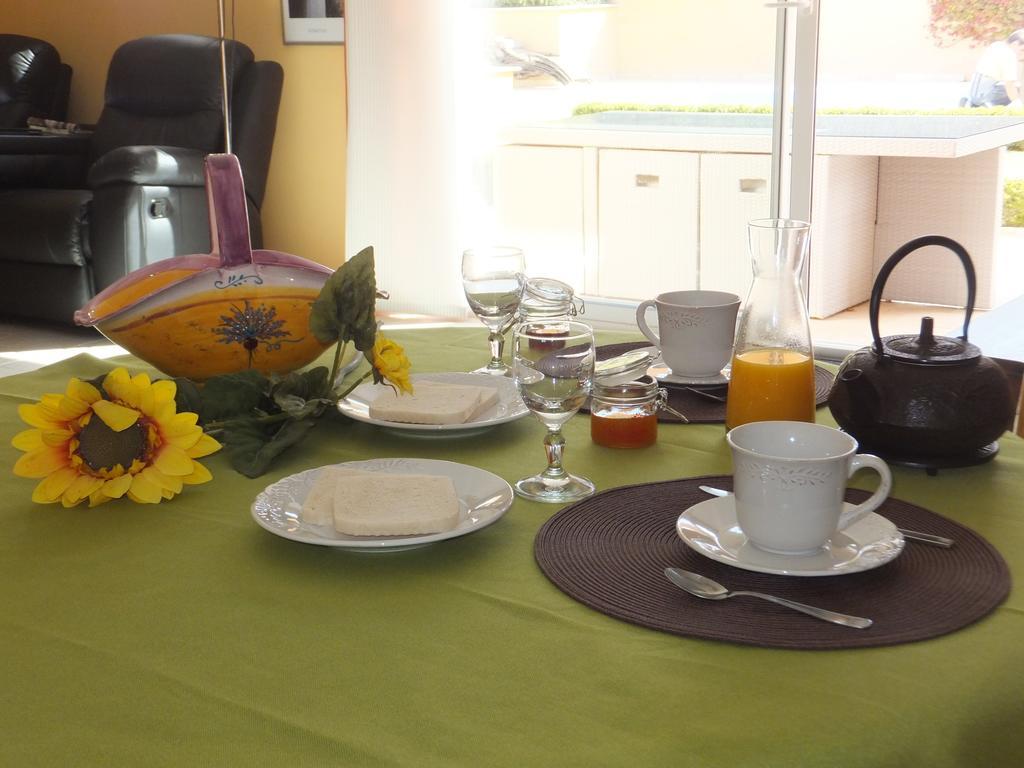 Bed and Breakfast Les Lavandes Alleins Pokoj fotografie